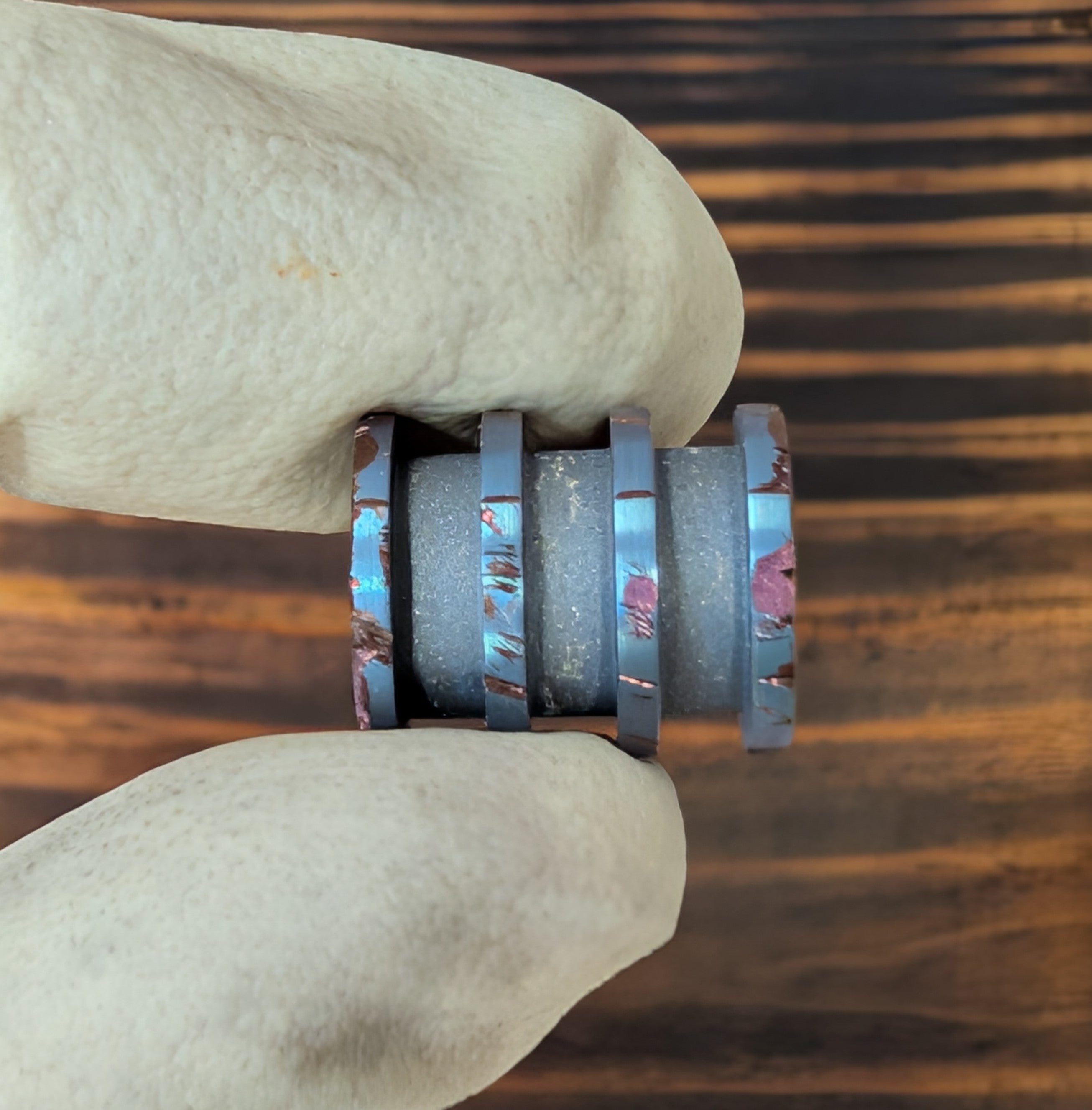 BATTLE-WORN REACTOR Titanium Paracord Bead