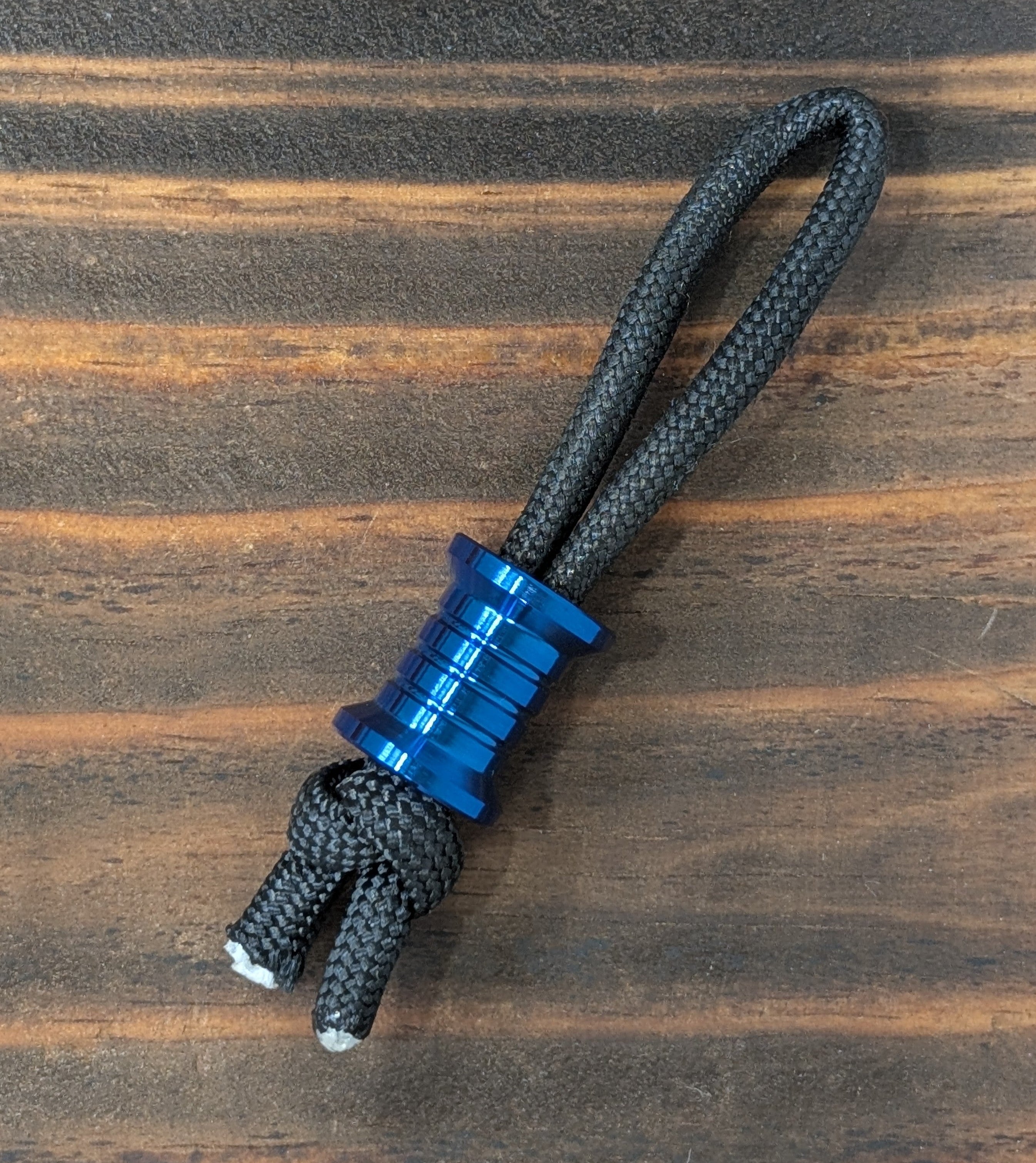 Turned Center Titanium Paracord Bead