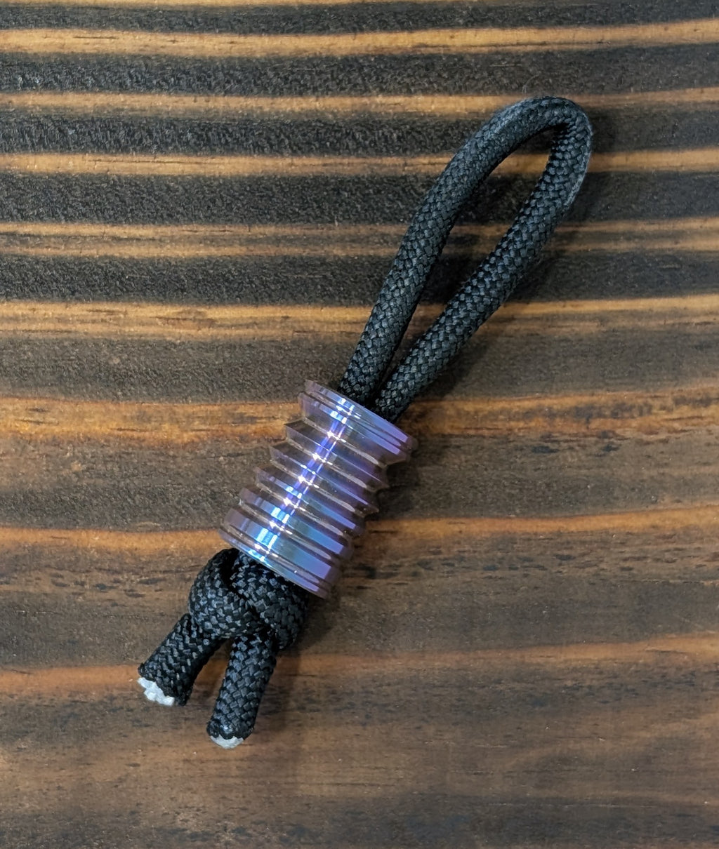 Graduated Groove Titanium Paracord Bead